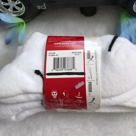 Puma NWT 3 Pairs White Crew Socks Boys 6-7.5 - Picture 6 of 7